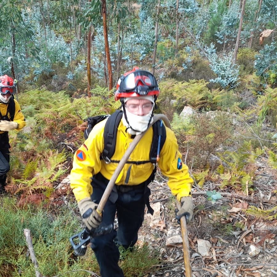 Thomas mit seinem Team im Waldbrandeinsatz